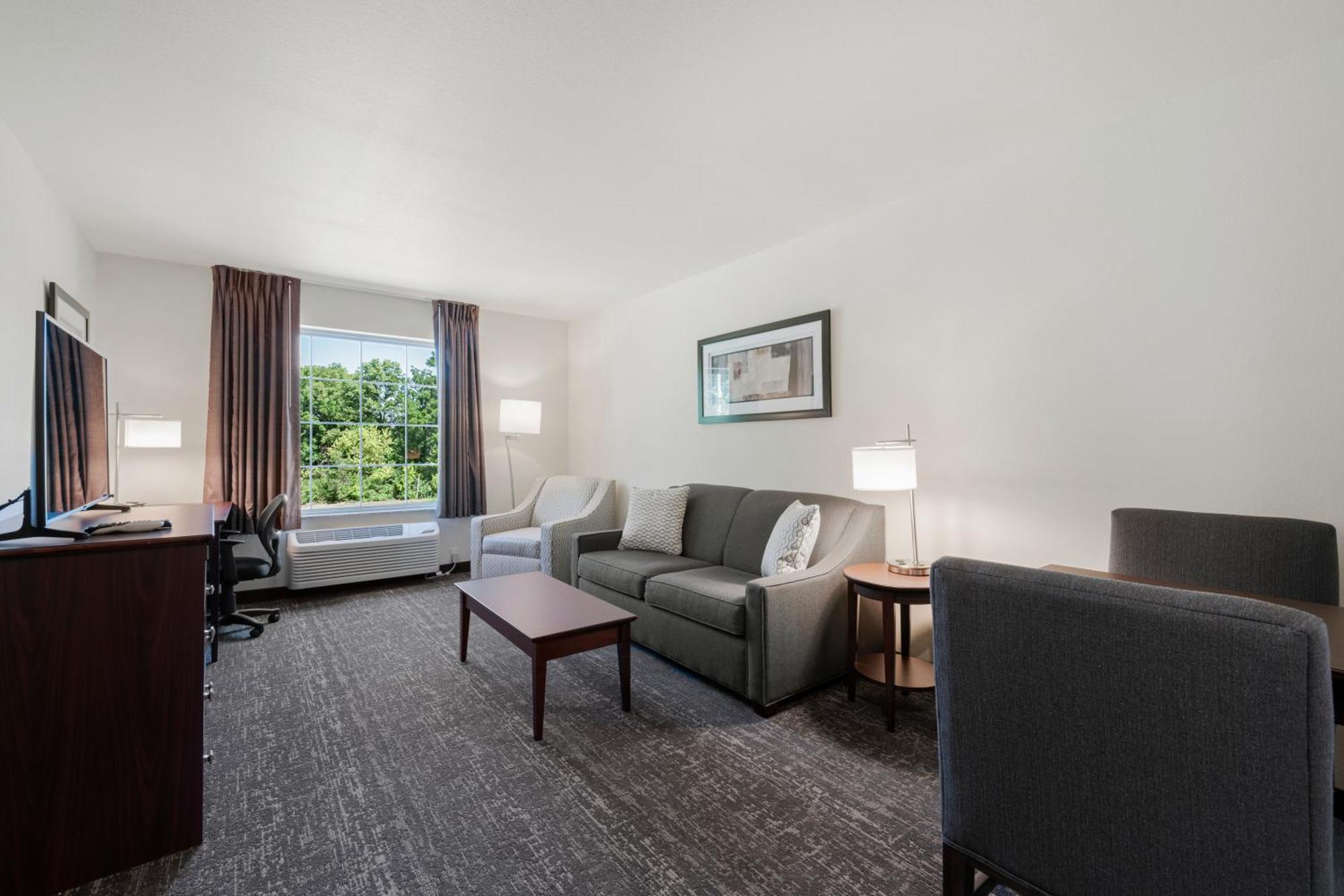 Cobblestone Hotel & Suites - Bellefontaine Extérieur photo