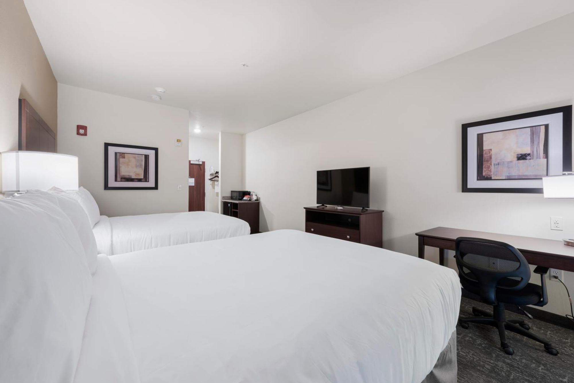 Cobblestone Hotel & Suites - Bellefontaine Extérieur photo