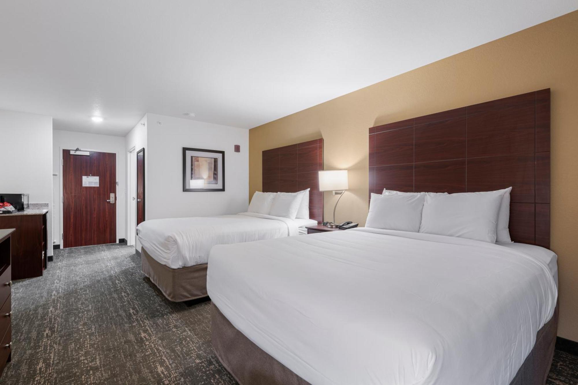Cobblestone Hotel & Suites - Bellefontaine Extérieur photo