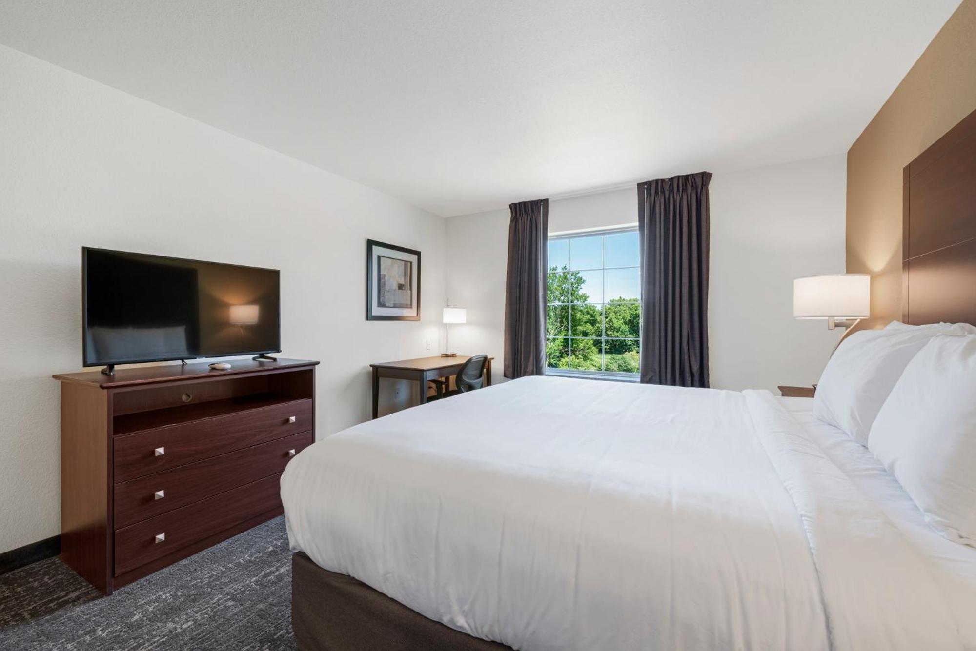 Cobblestone Hotel & Suites - Bellefontaine Extérieur photo