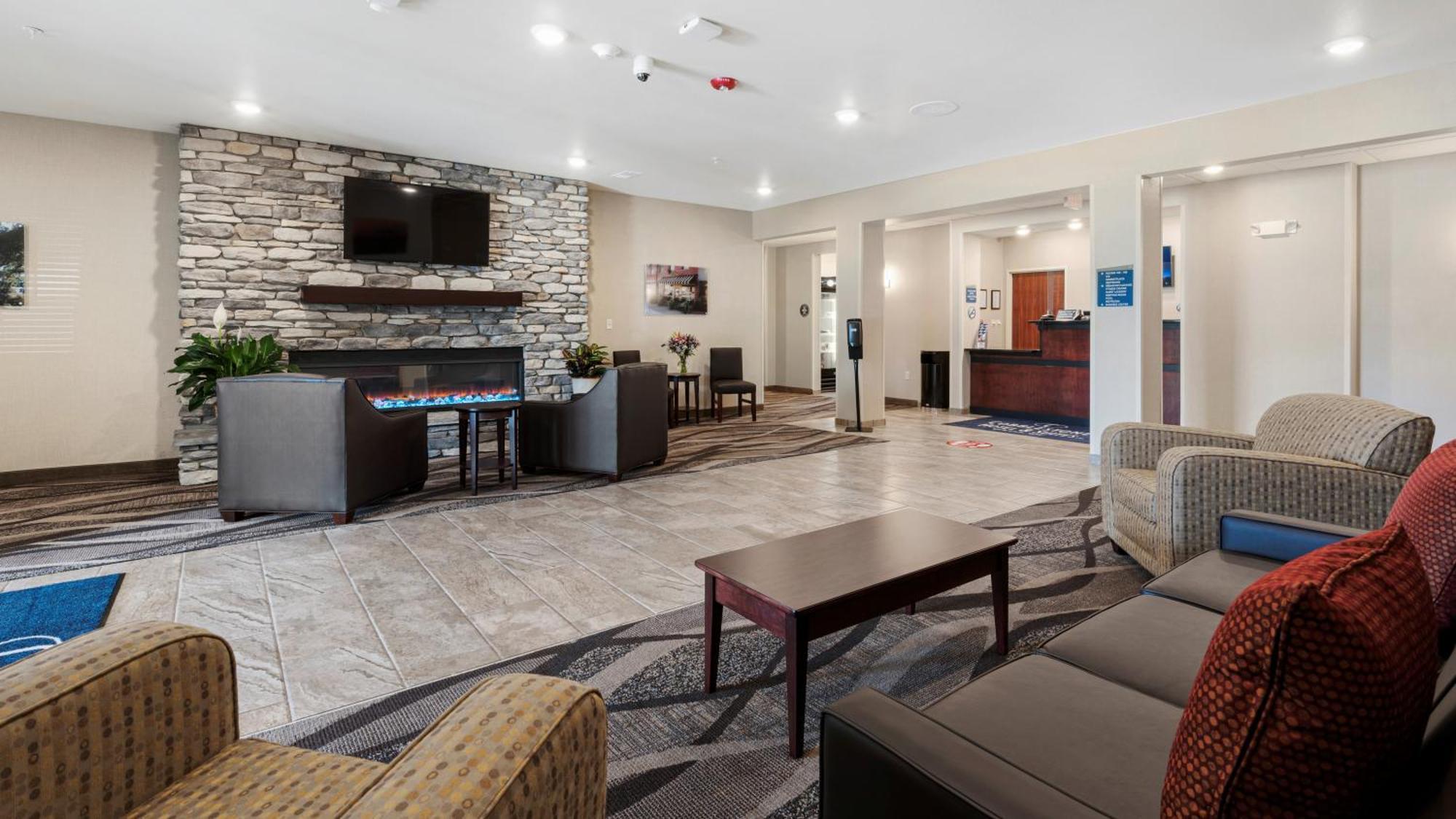 Cobblestone Hotel & Suites - Bellefontaine Extérieur photo