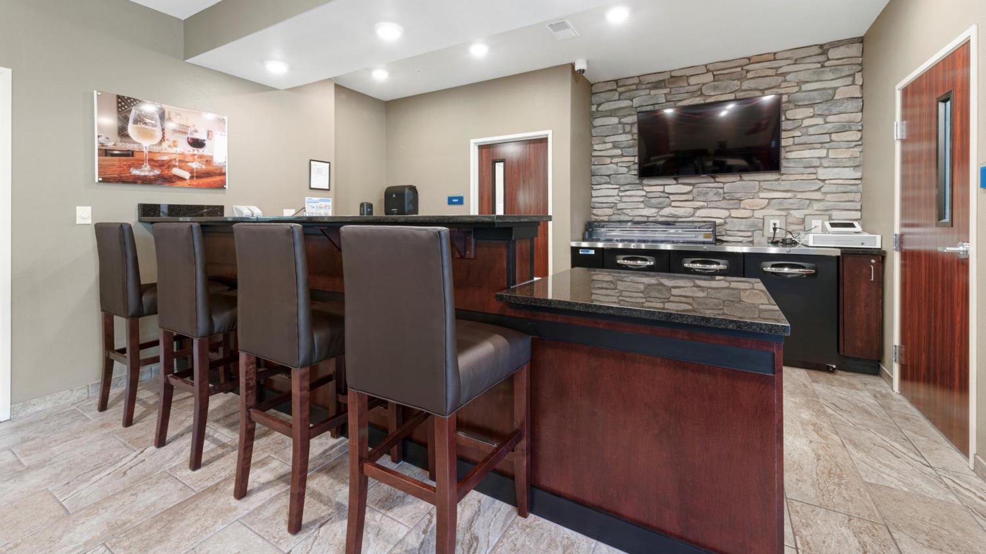 Cobblestone Hotel & Suites - Bellefontaine Extérieur photo