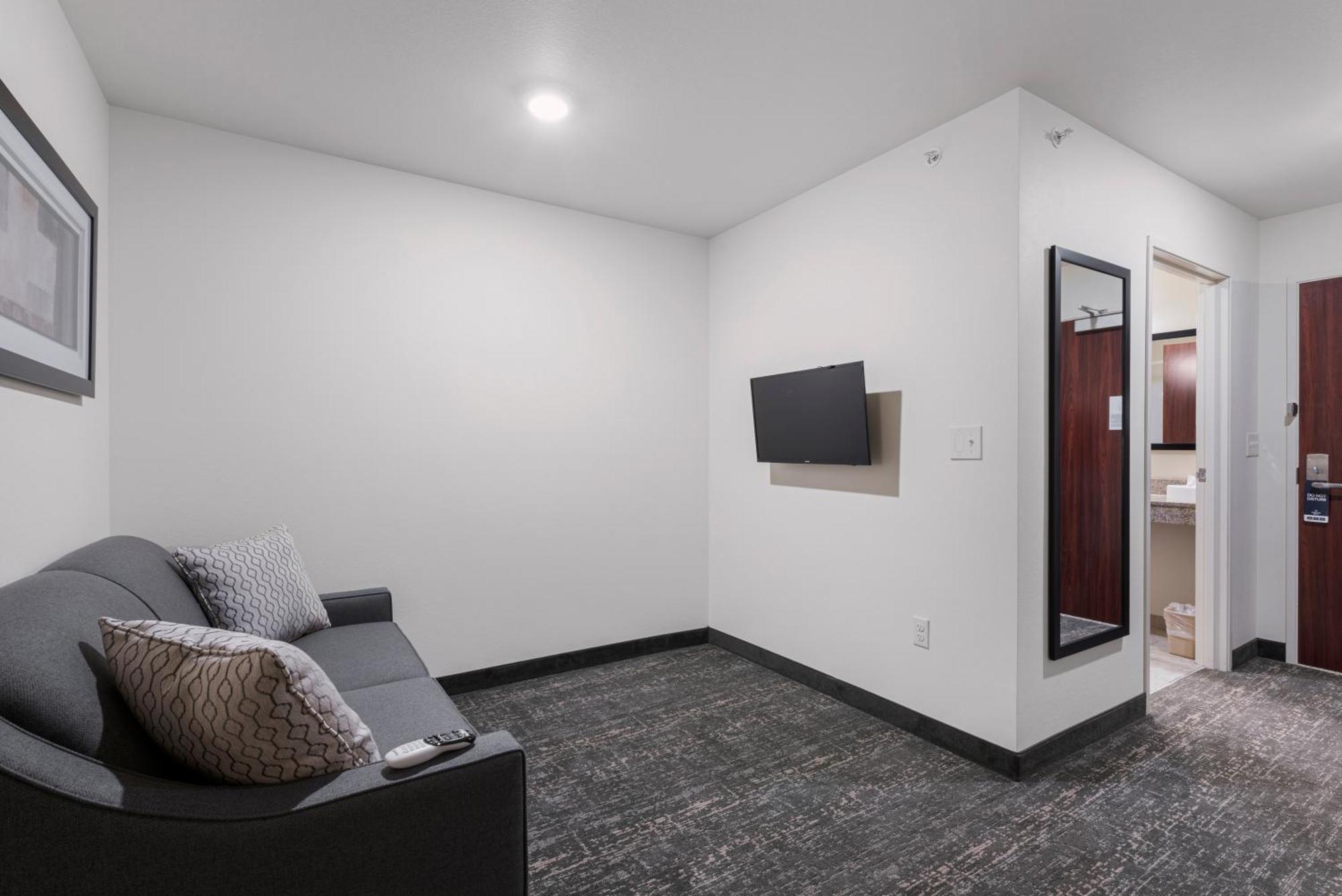 Cobblestone Hotel & Suites - Bellefontaine Extérieur photo