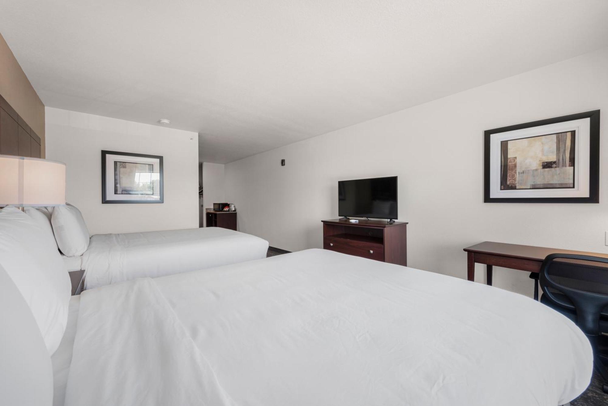 Cobblestone Hotel & Suites - Bellefontaine Extérieur photo